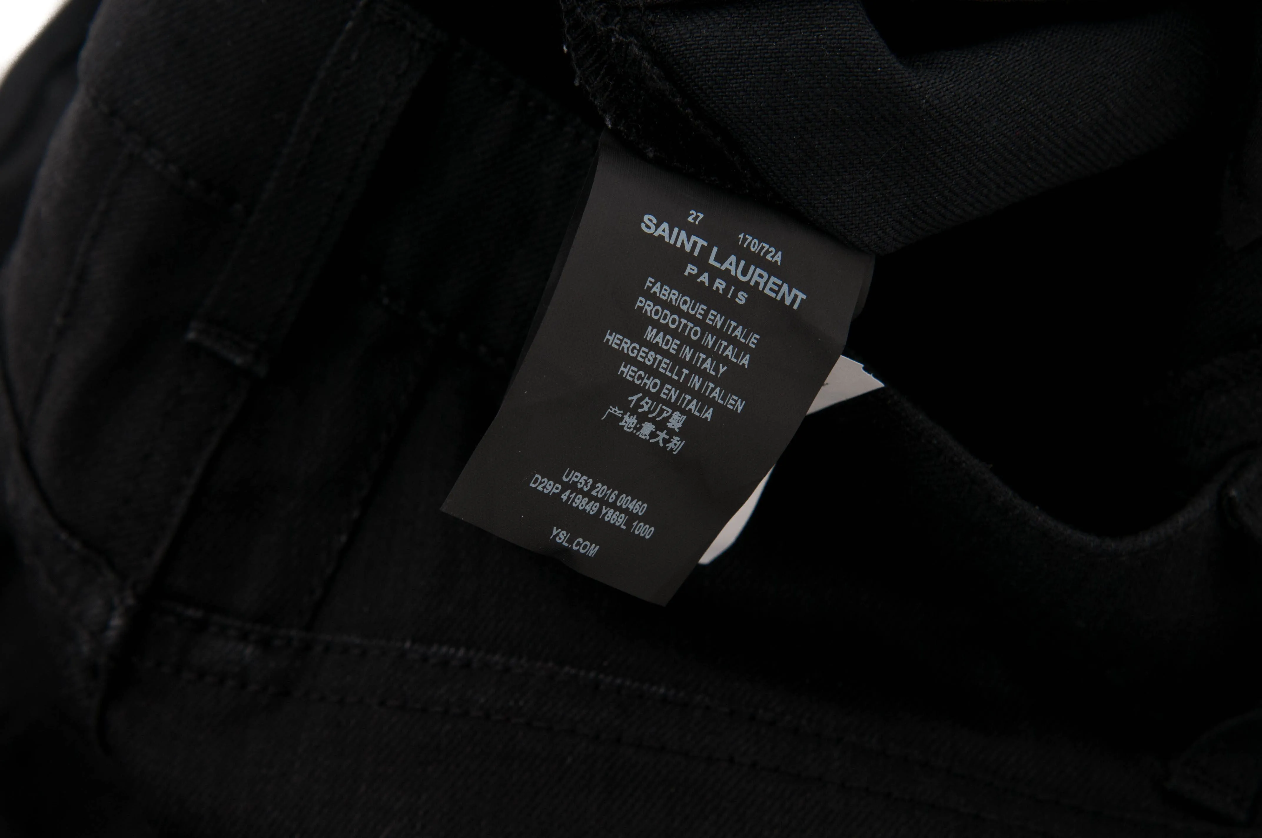 Black Raw Hem D10 Jeans
