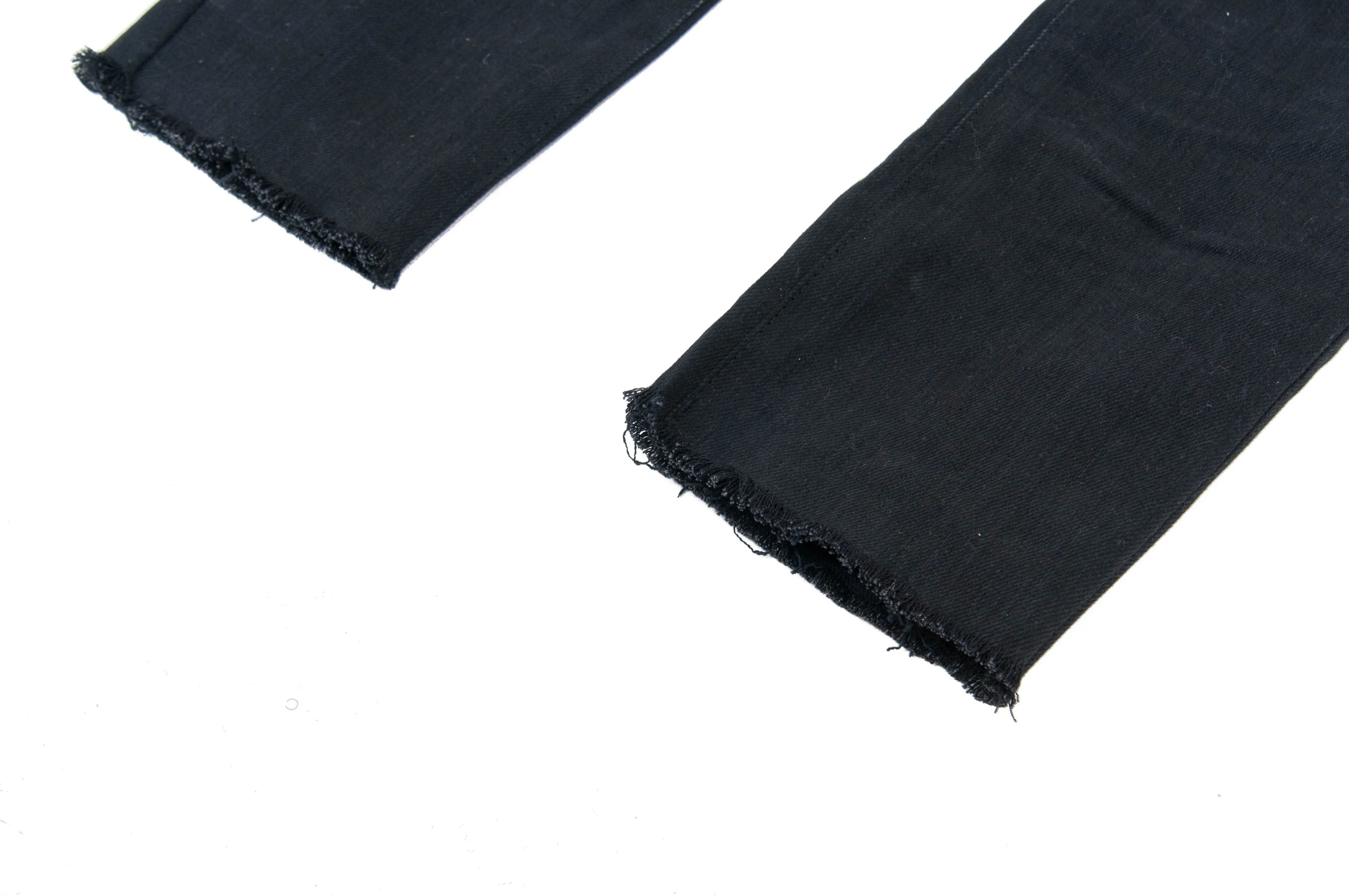 Black Raw Hem D10 Jeans