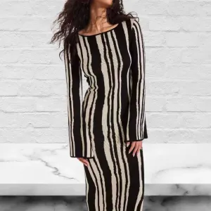Contrast Stripe Round Neck Knit Maxi Dress