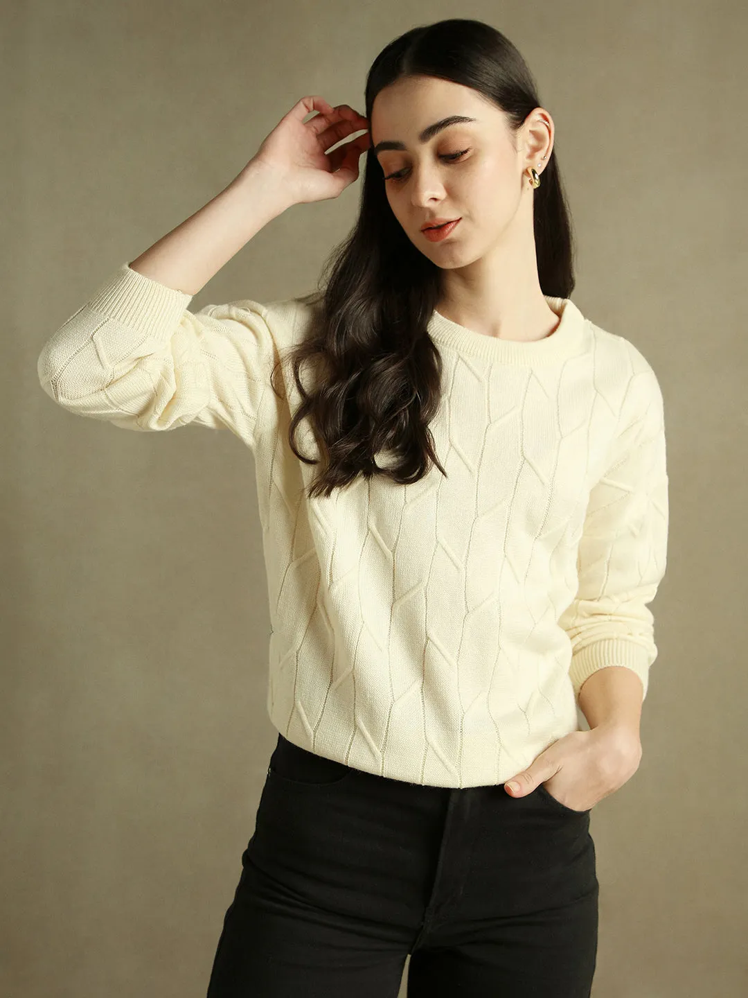 DL Woman Round Neck Solid White Full Sleeves Pullover Sweater