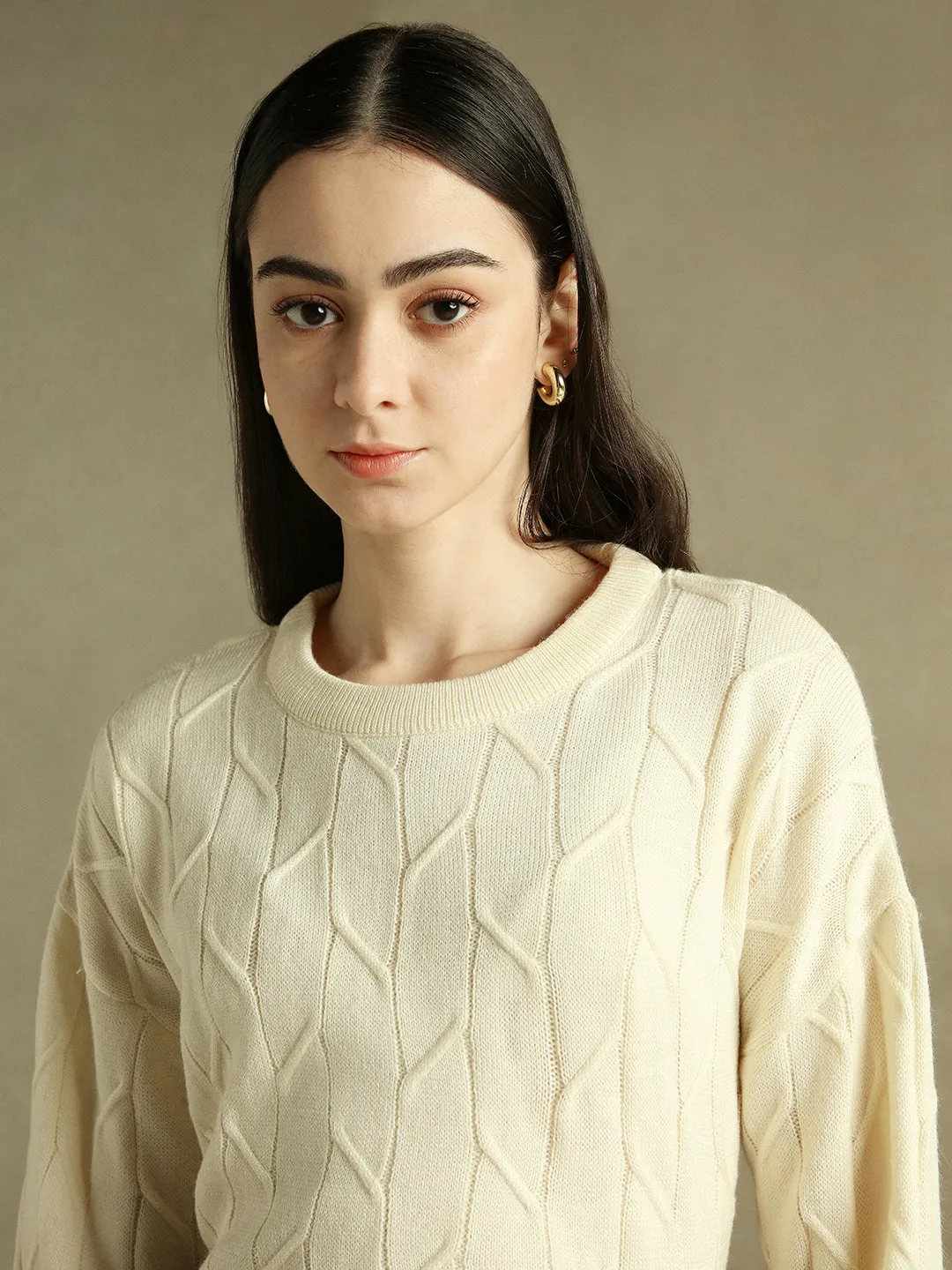 DL Woman Round Neck Solid White Full Sleeves Pullover Sweater