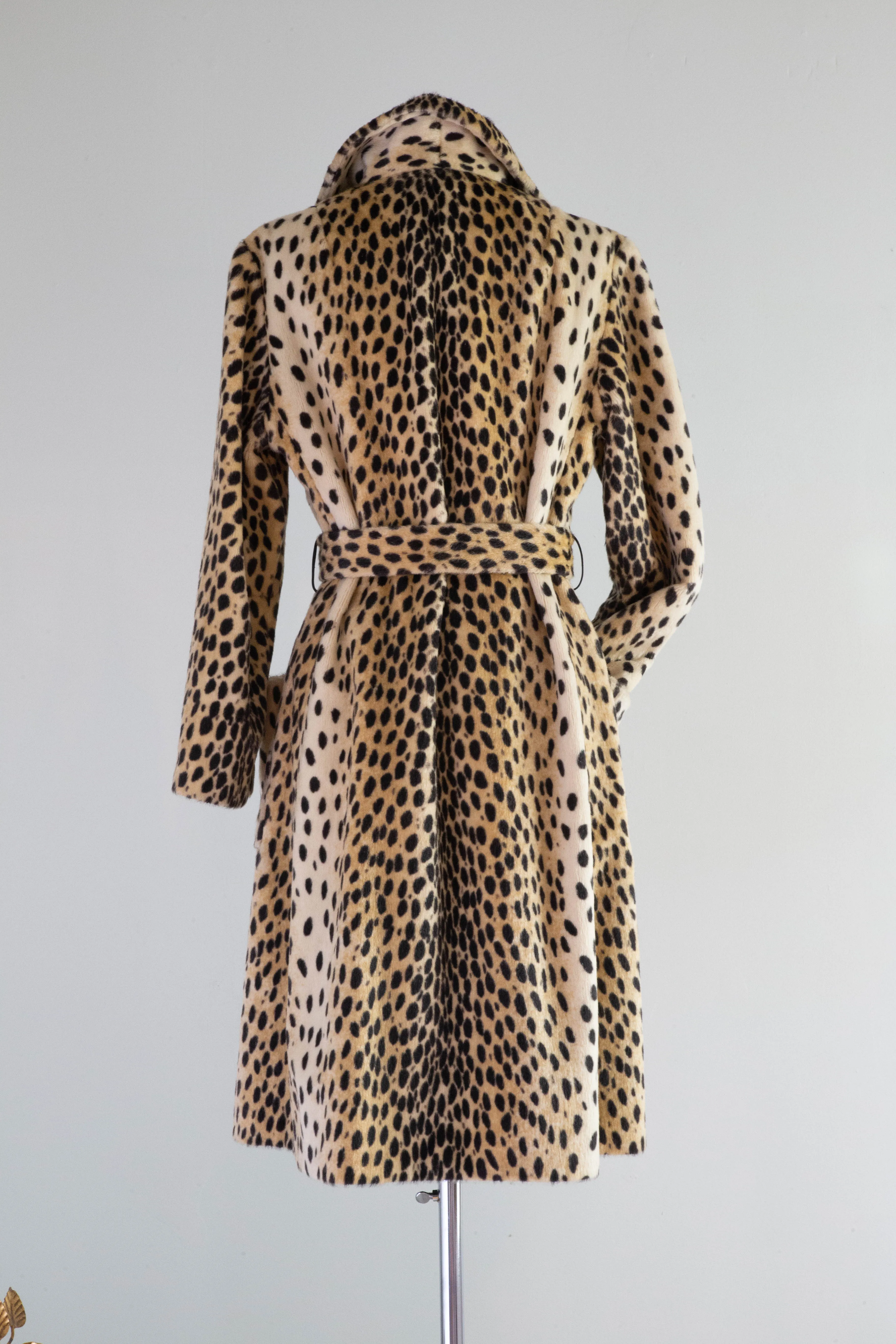 FAB 1960's Cheetah Print Faux Fur Coat From Bullocks / Medium