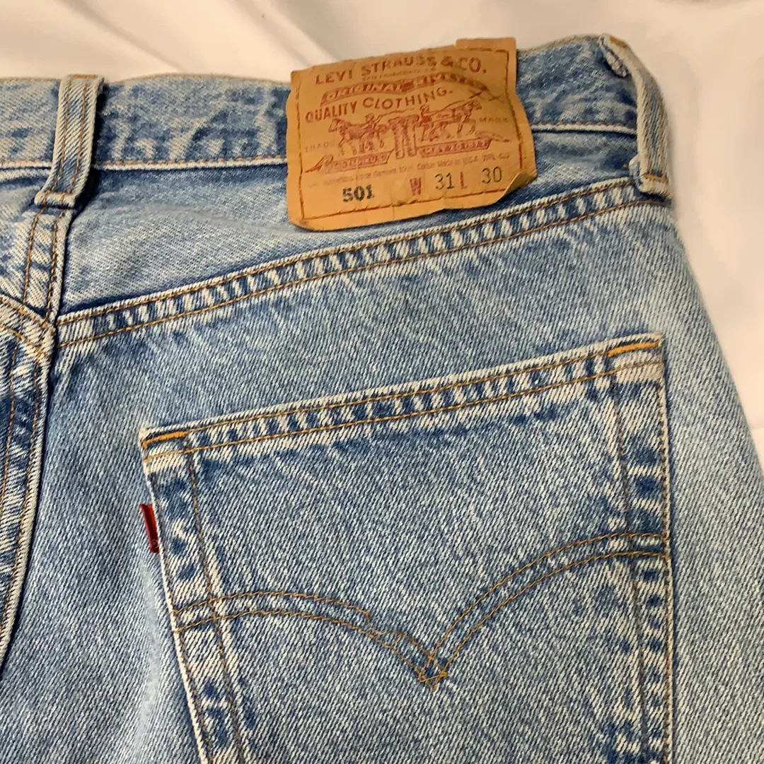 Vintage Levi’s 501 Denim Light Wash Jeans - W31