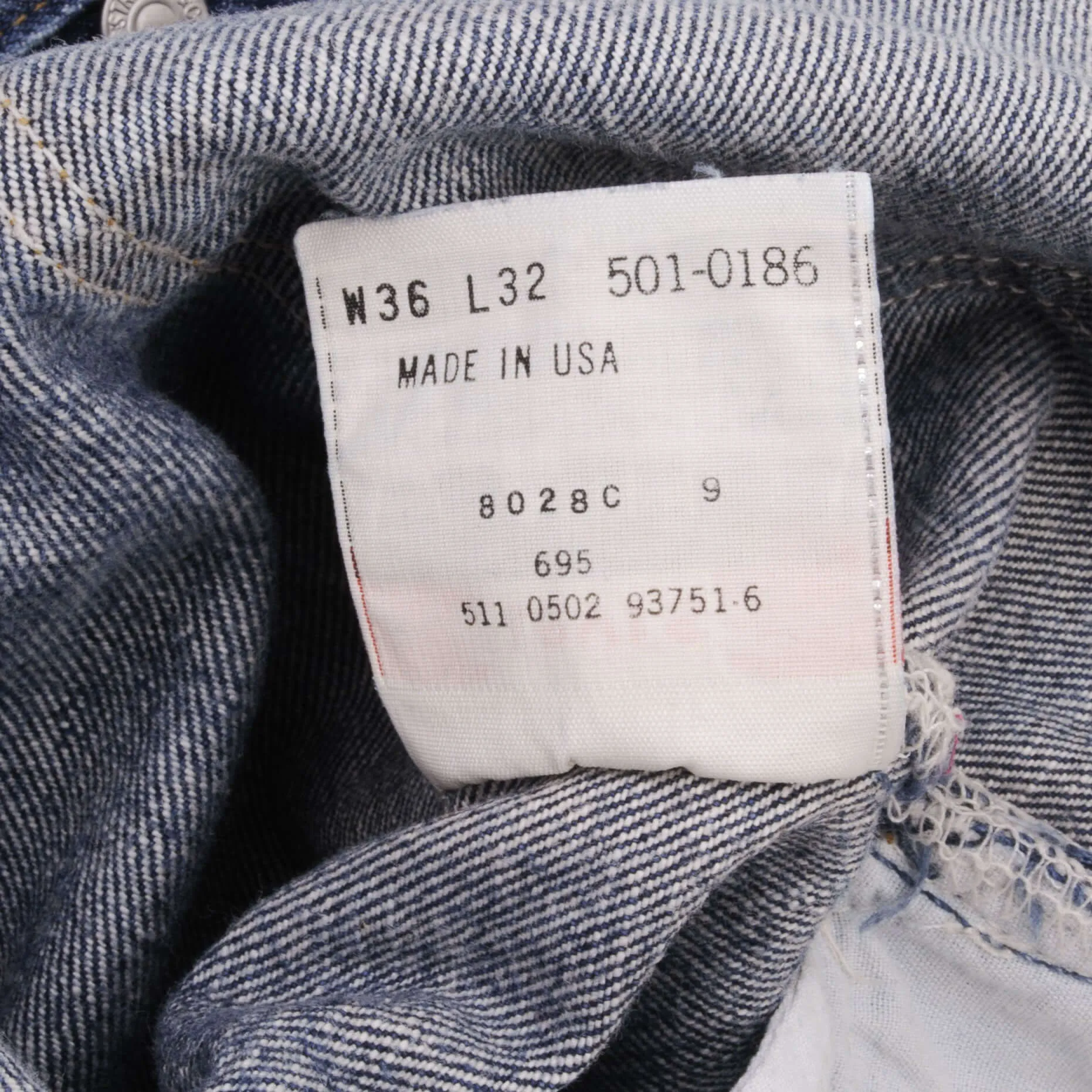 VINTAGE LEVIS 501 JEANS INDIGO 1990S SIZE W35 L31 MADE IN USA