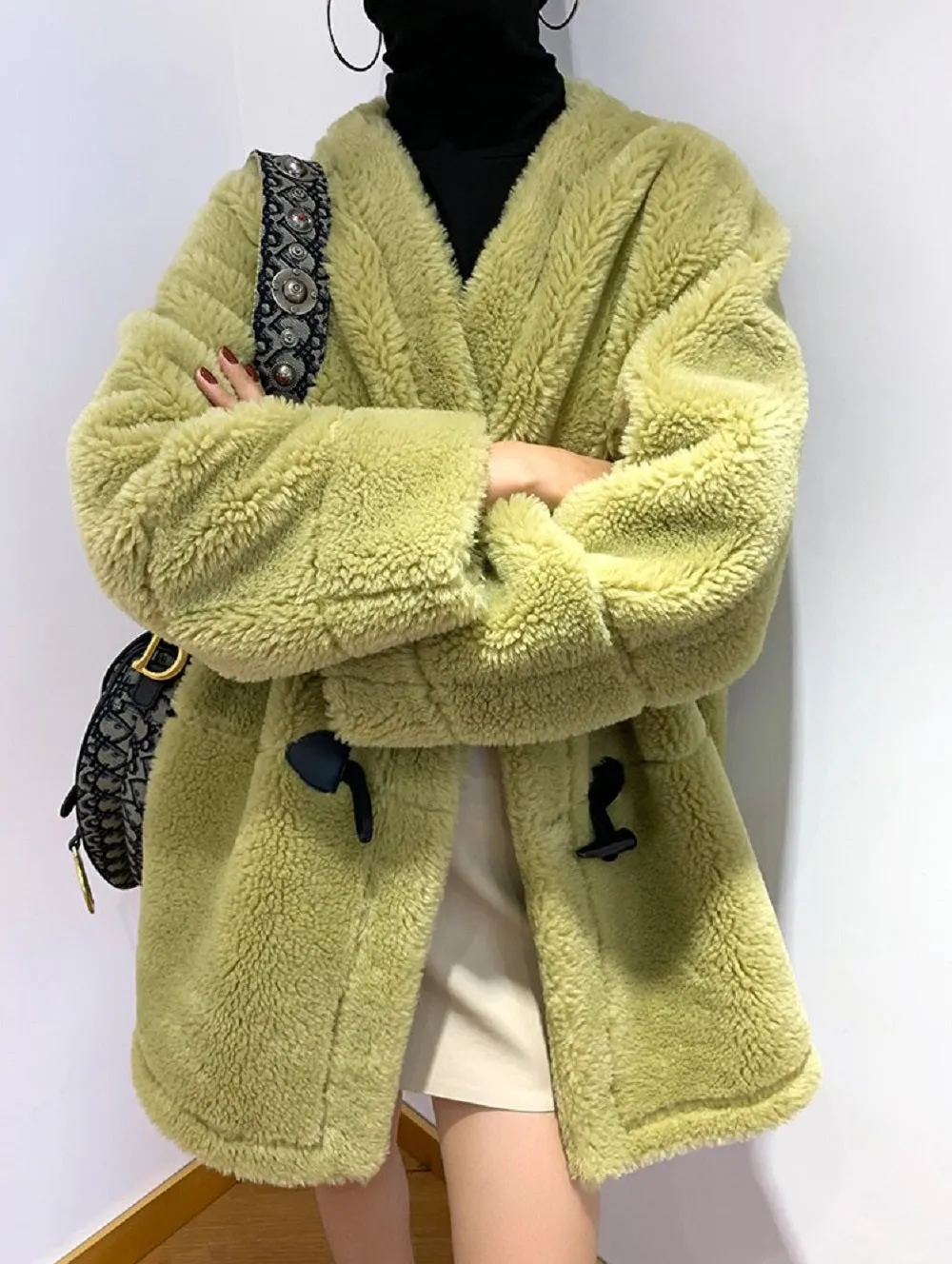 Women's Winter Casual Thick Hooded Coat With Sheep Fur