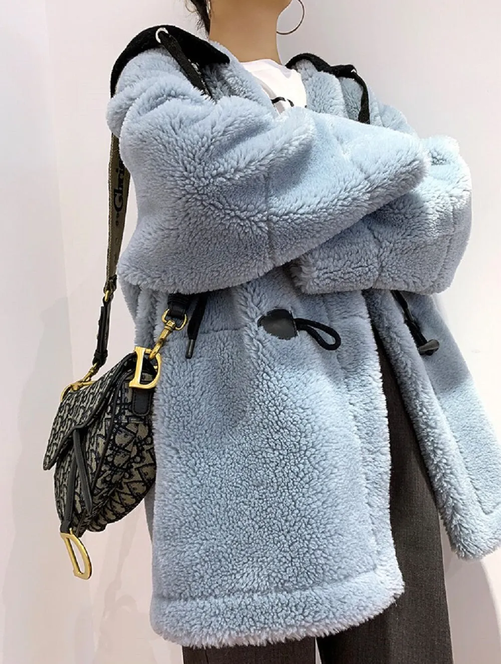 Women's Winter Casual Thick Hooded Coat With Sheep Fur