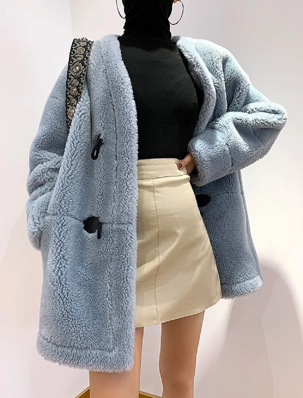 Women's Winter Casual Thick Hooded Coat With Sheep Fur