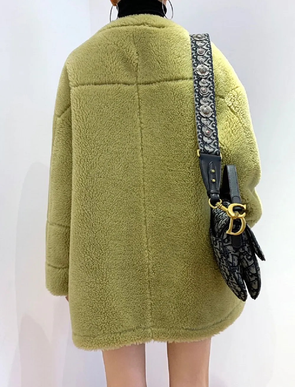Women's Winter Casual Thick Hooded Coat With Sheep Fur