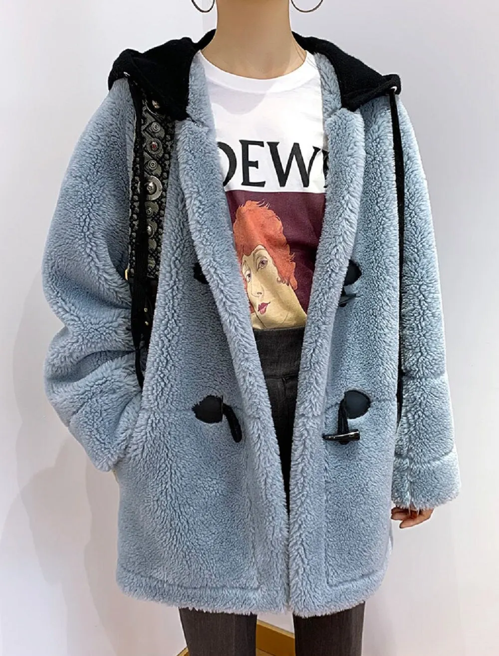 Women's Winter Casual Thick Hooded Coat With Sheep Fur