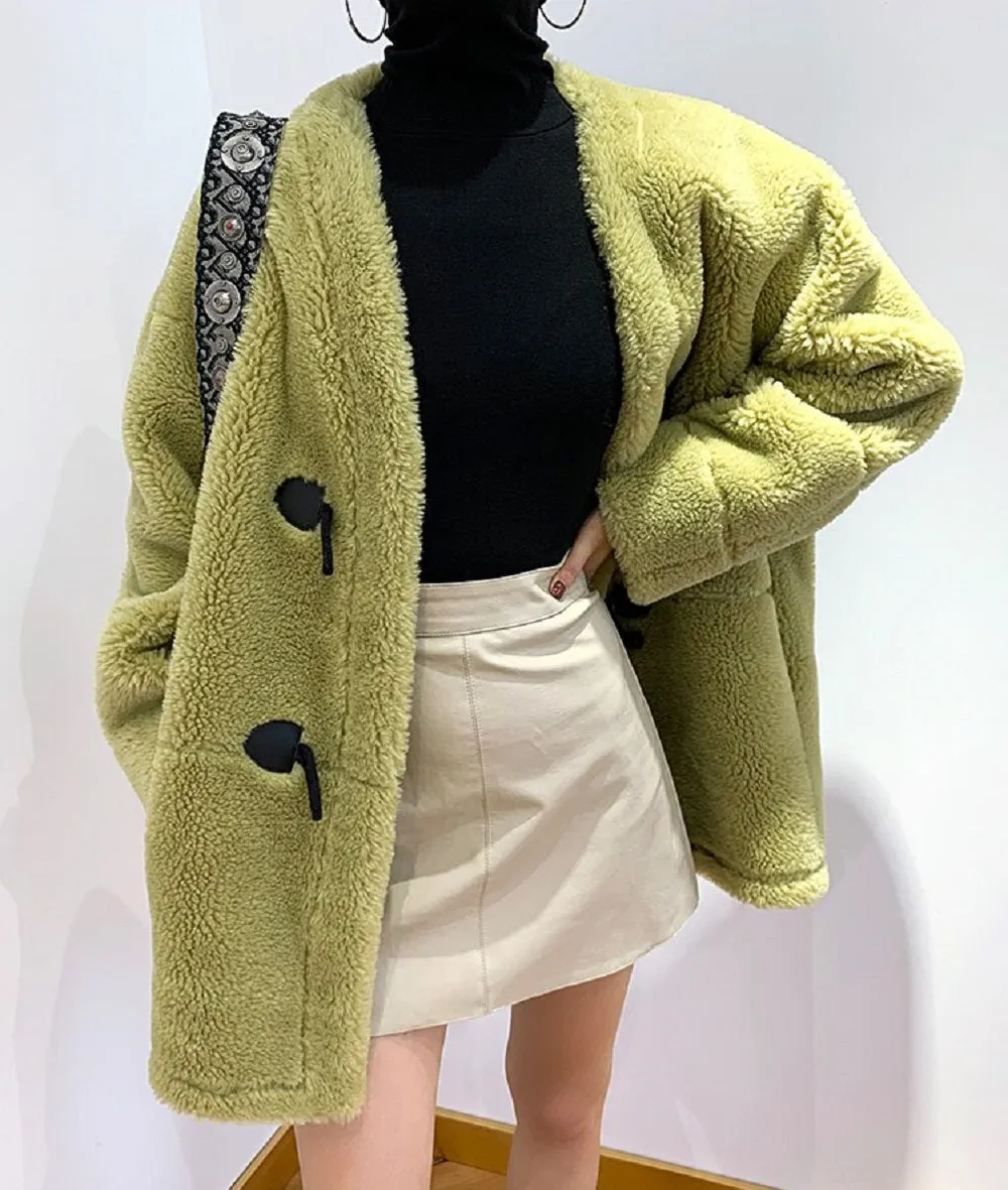 Women's Winter Casual Thick Hooded Coat With Sheep Fur