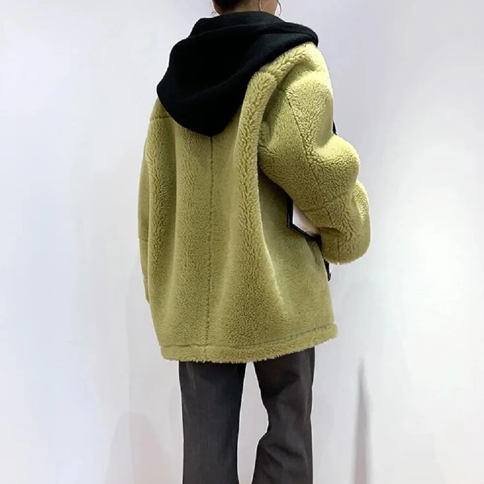 Women's Winter Casual Thick Hooded Coat With Sheep Fur