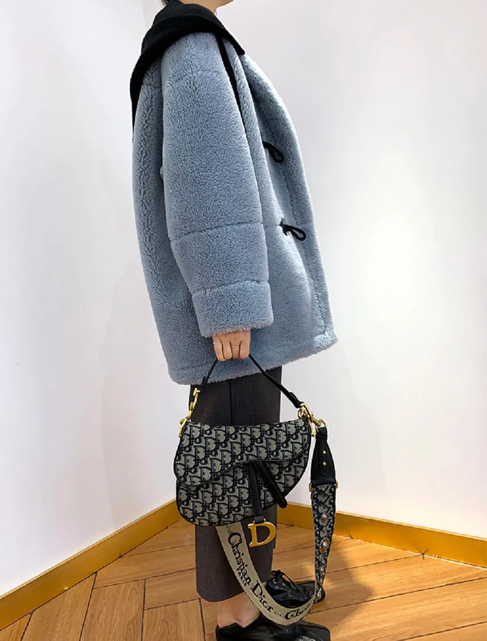 Women's Winter Casual Thick Hooded Coat With Sheep Fur