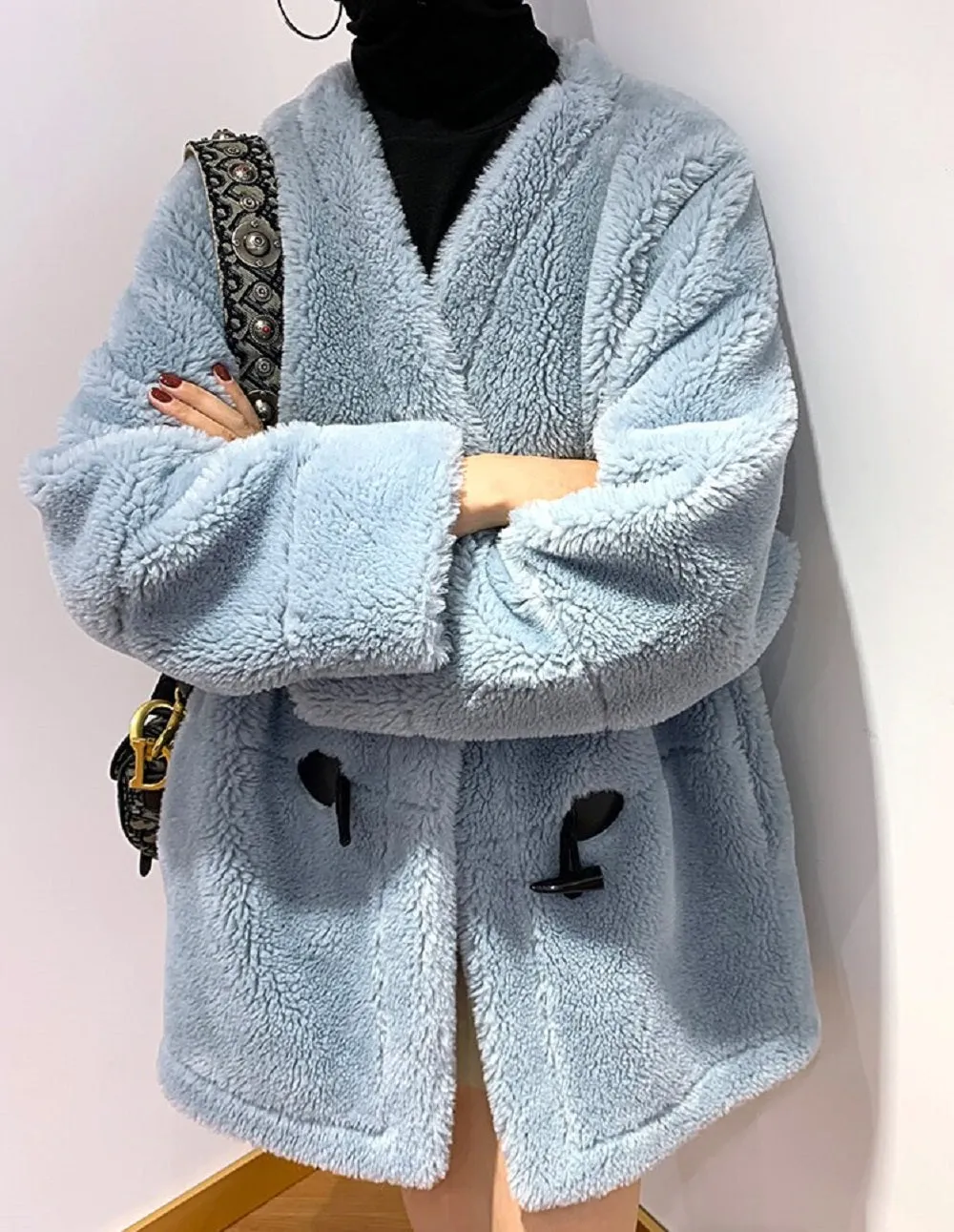 Women's Winter Casual Thick Hooded Coat With Sheep Fur