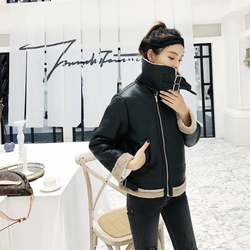 Women's Winter Warm PU Leather Short Coat With Fur